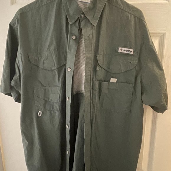 Columbia Men's PFG Khaki Short Sleeve Button Down Shirt Size Small - Picture 1 of 4